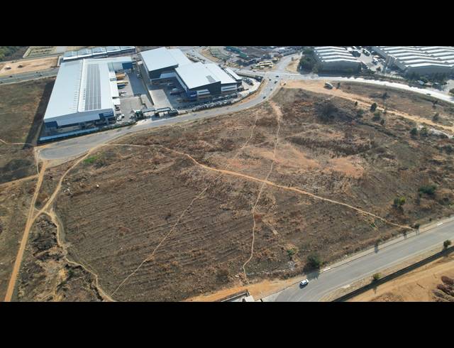9,517M² VACANT LAND FOR SALE IN AEROTON